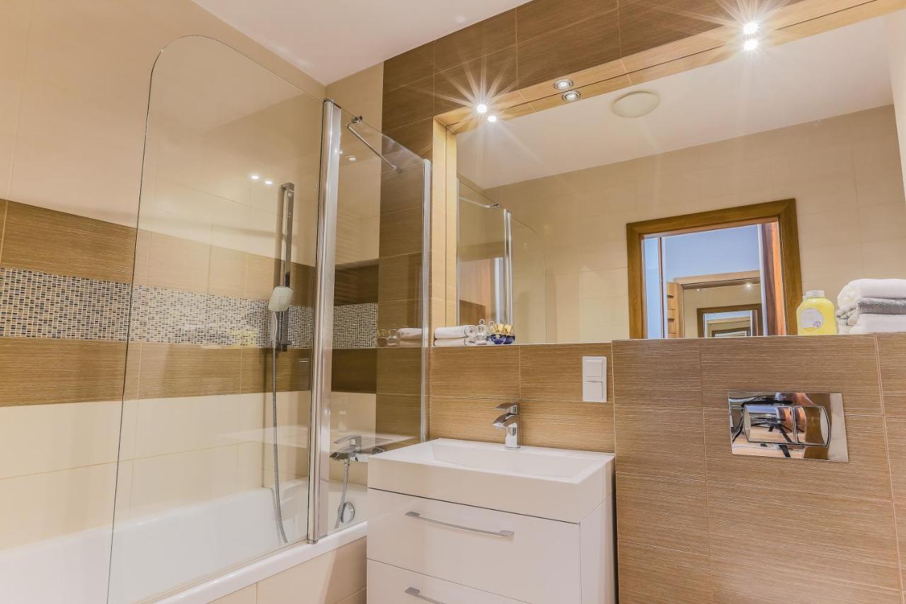 Coin Apartamenty Breslavia Exterior foto